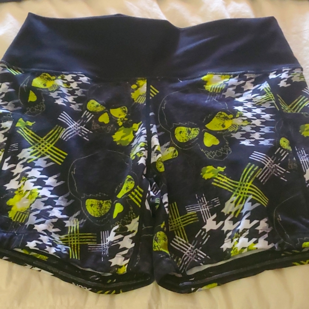 CVG abstract skull 5" shorts